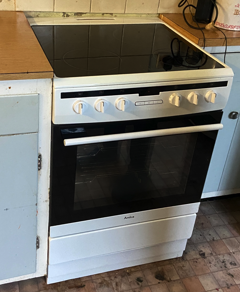 New Cooker - oven & Hob